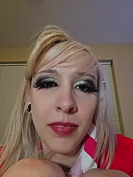 AmethystFoxx live cam