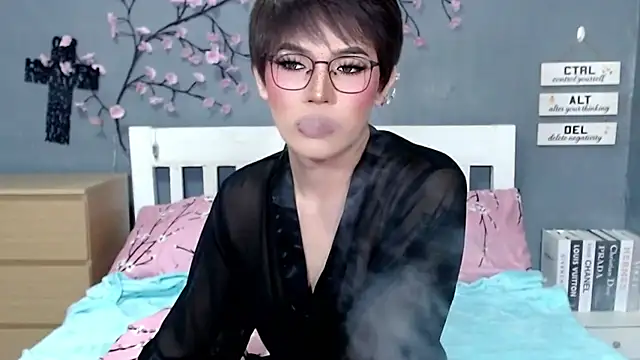 nutella_ohlala (T young) - naked and jerk stella