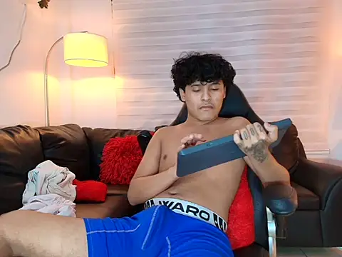 kristhofer_levis_ live cam on StripChat