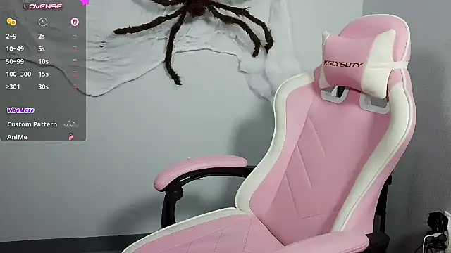 nyna_stax (F milf) - PUSSY  RUB
