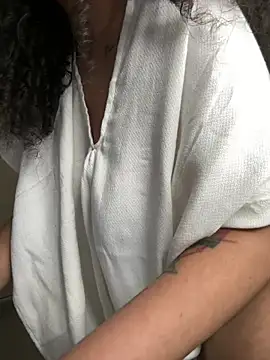 Curlyierr webcam