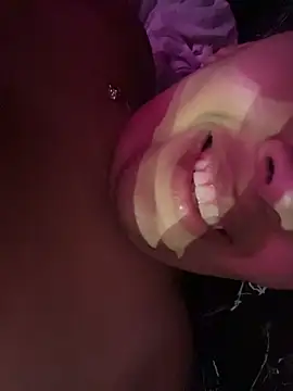 MorenaCuzinhoGuloso live cam
