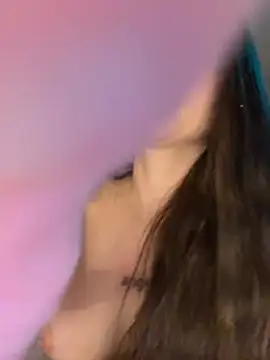 Alina_Vibe_Me live cam
