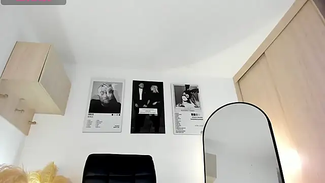 hollyprincess_2 live cam