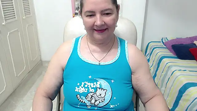 leonela_69 (F mature) - mommy is horny come play with me