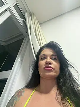 Кадр эфира priscilamt на Stripchat