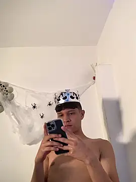 Twinkcock22 live cam on StripChat