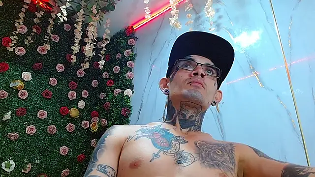 Boy_tatto77 live cam on StripChat
