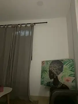 charlotee_ (F teen) - oil on my boobs