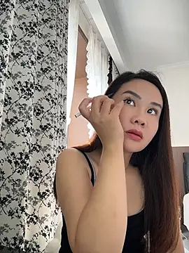 Yioyio-666 live cam preview