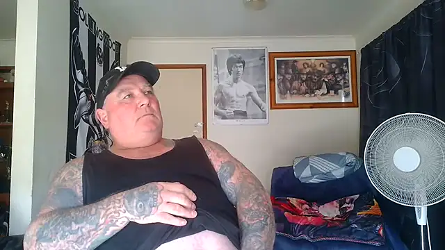 KINKYBLUEYES69 live cam