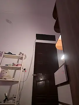 Babymiloo live cam