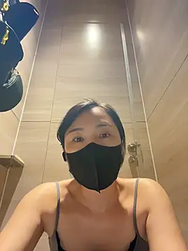 Nini_11 live cam