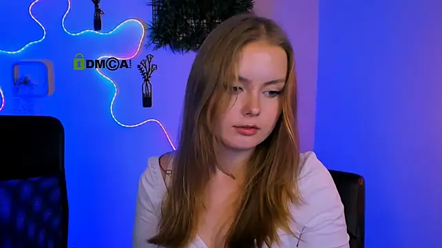 helena_so_shyy