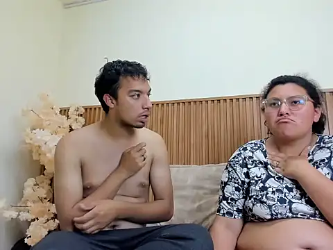DuoLovers live cam on StripChat
