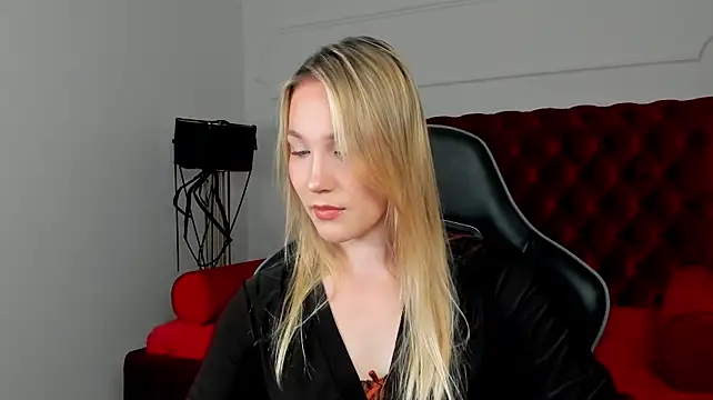 ElaraVoltage