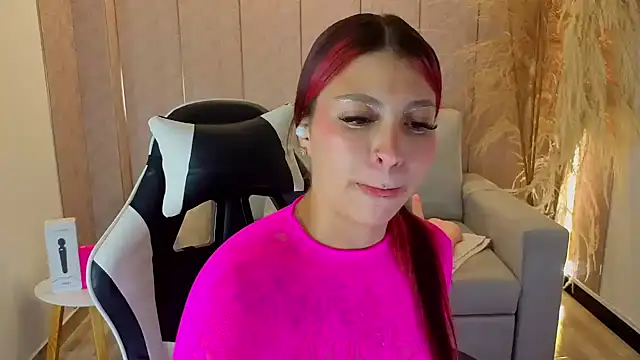 HilaryThomson2 live cam preview