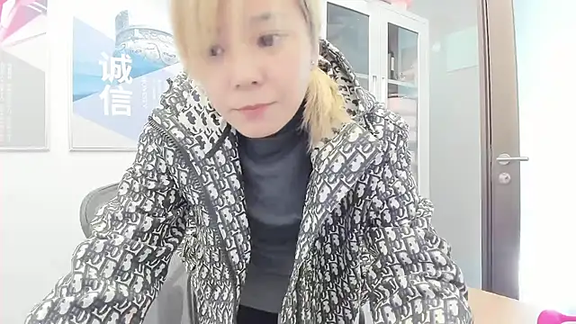 KKMM168 live cam