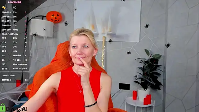 Julie_Lucas live cam preview