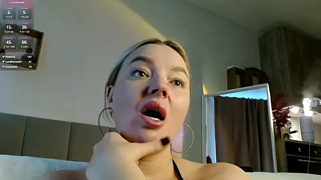 Eva___forever live cam on StripChat