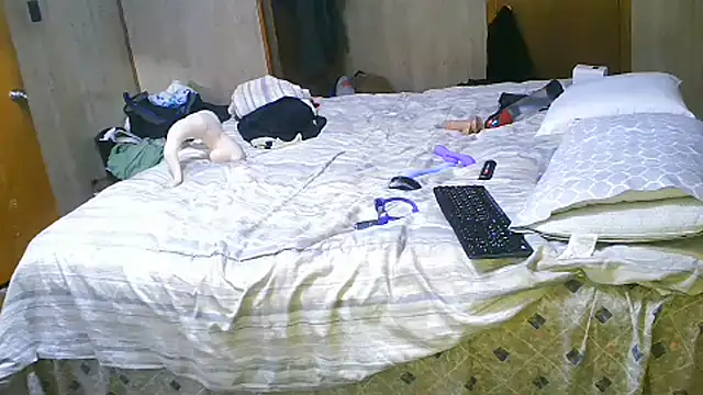2damnfreaky webcam