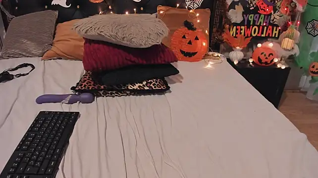 PreciousAillyn webcam