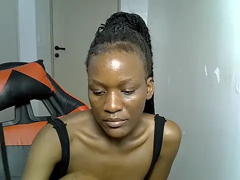 spot_curvy (F young) - blowjob and striptease