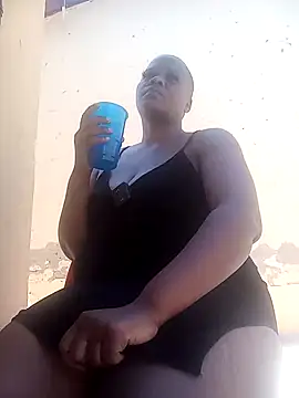squitbooty (F milf) - Pour u holy water💦