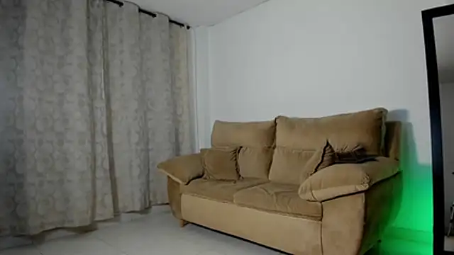 Modella: zarina_coleman