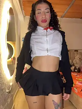 Miily_0 live cam on StripChat