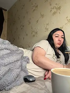 Naughtbaby_2025 live cam on StripChat