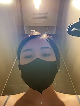 Nini_11 live cam