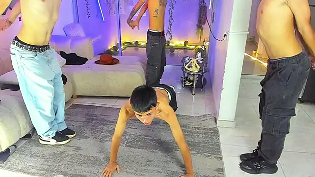 Houseofwarrios live cam