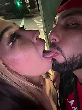 lindaandtony (G young) - Deep throat in the car door open street