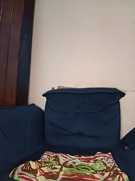Meninaveneno26 live sex cam