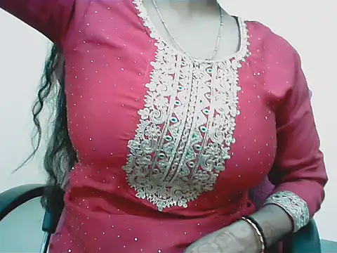 LovingPihu webcam