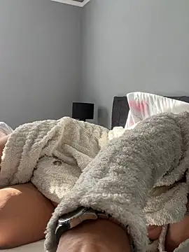 Blondnboujee53