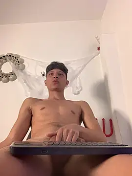 Twinkcock22 live cam on StripChat