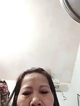 MYAMYA20 live cam on StripChat
