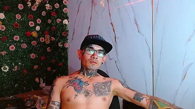 Boy_tatto77 live cam on StripChat
