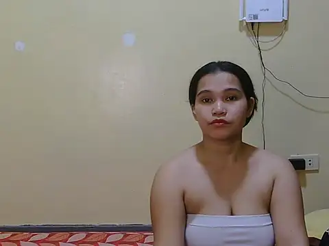 TwinityX live cam on StripChat