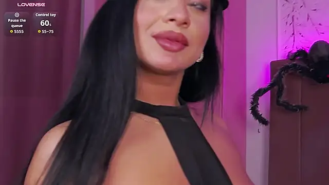 MadyLuxxx live cam