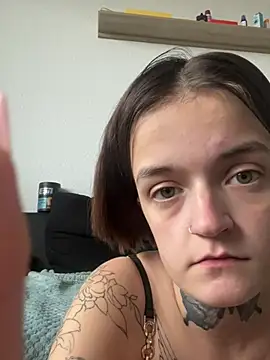 Ellistar21 live cam on StripChat