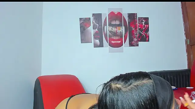 Extreme_Team8 live cam on StripChat