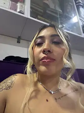 ManuelaVeeleez