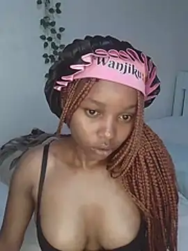 Monnynight live cam on StripChat