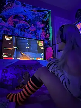 Cutiepiespanks live cam
