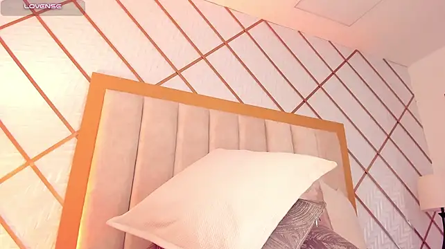 tahliamoreau (F young) - 🔥Lush in ass + Domi in clit🔥