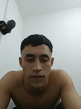 Cris-h live cam