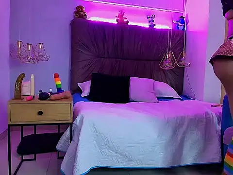 Alexa_Fonttana live cam on StripChat